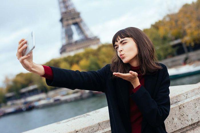 Çok Sayıda Selfie Çekmek, Depresyon Belirtisi Olabilir!